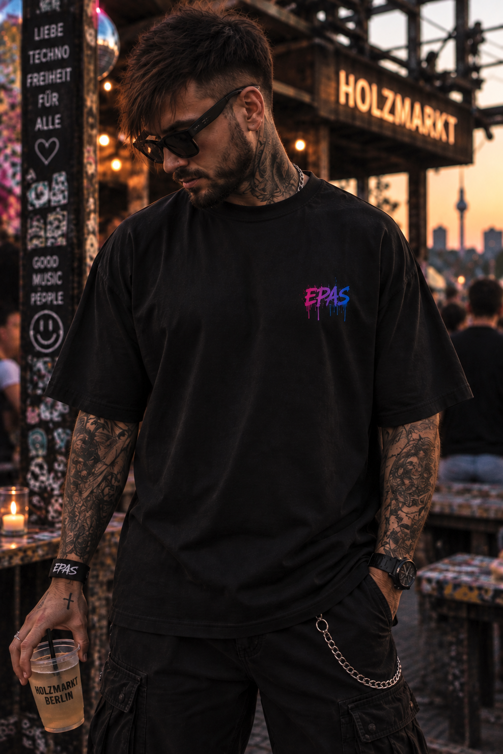 Oversized Tee — Graffiti Teddy Bear Streetwear T‑Shirt