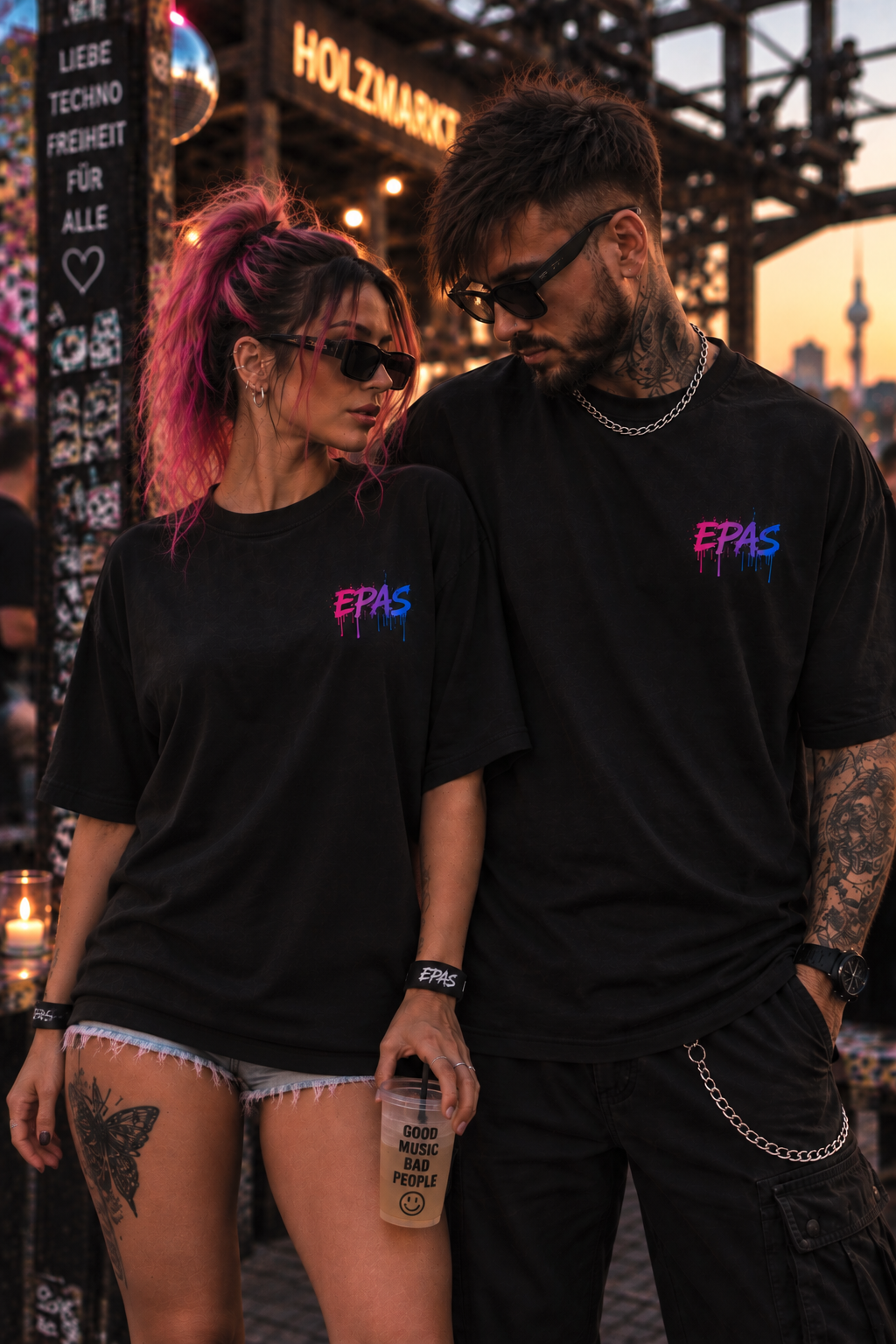 Oversized Tee — Graffiti Teddy Bear Streetwear T‑Shirt